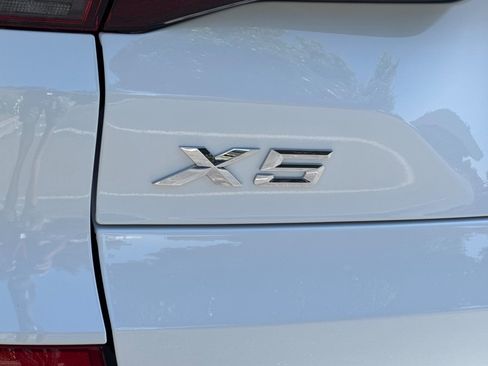 Used 2023 BMW X5 xDrive40i w/ M Sport Package AWD/4WD image 40