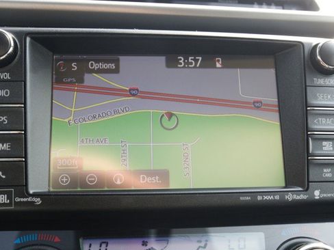 Used 2017 Toyota RAV4 Platinum image 25