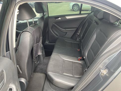 Used 2017 Volkswagen Jetta SE FWD image 16