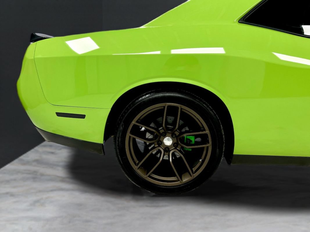 Used 2015 Dodge Challenger R/T Plus RWD image 10