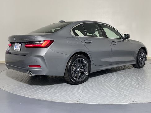 Used 2025 BMW 330i xDrive Sedan w/ Convenience Package image 9