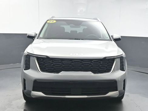 Used 2025 Kia Sorento S w/ Panoramic Sunroof Package FWD image 3