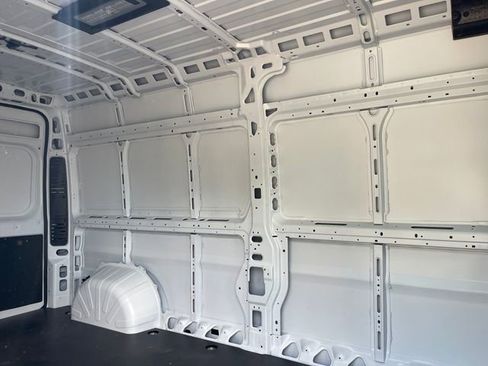 New 2024 RAM ProMaster 2500 w/ Quick Order Package 22H SLT+ image 28