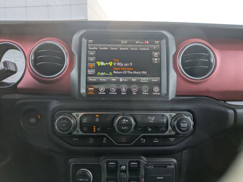 Used 2020 Jeep Gladiator Rubicon image 15