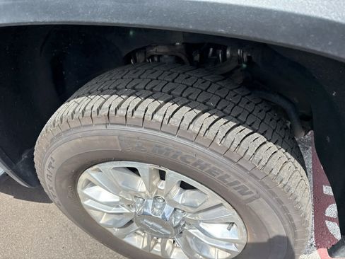 Used 2020 Chevrolet Silverado 2500 High Country AWD/4WD image 2