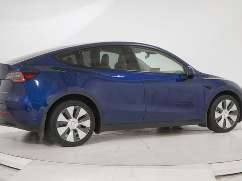 Used 2023 Tesla Model Y Long Range AWD/4WD image 13