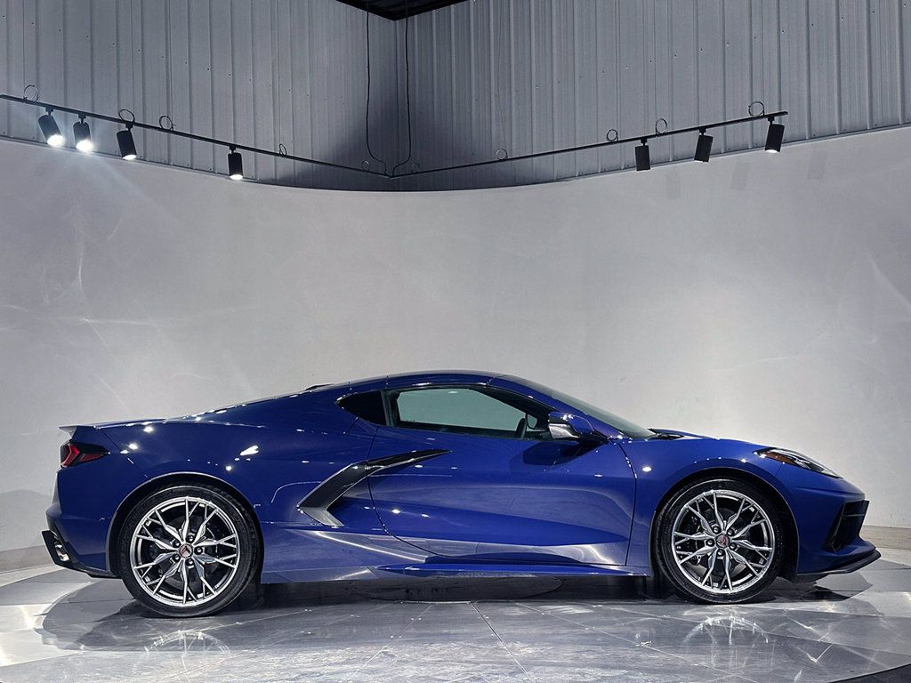 Used 2025 Chevrolet Corvette Stingray Preferred Cpe w/ 2LT RWD image 4