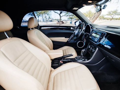 Used 2013 Volkswagen Beetle 2.5 50's Edition image 25