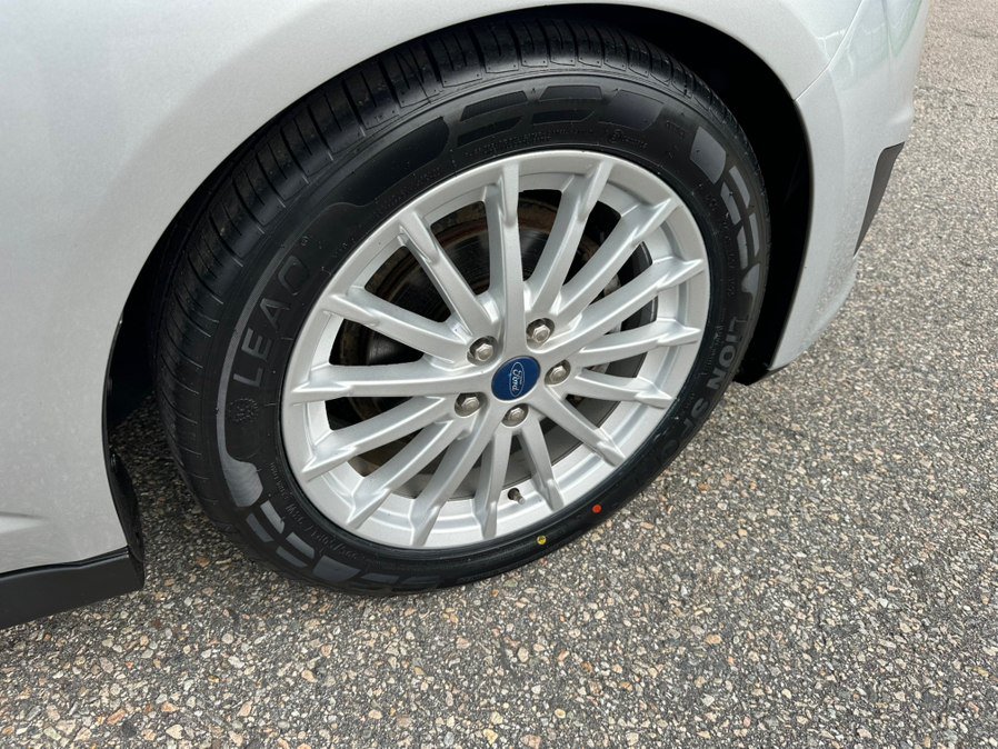 Used 2013 Ford C-MAX SE FWD image 27