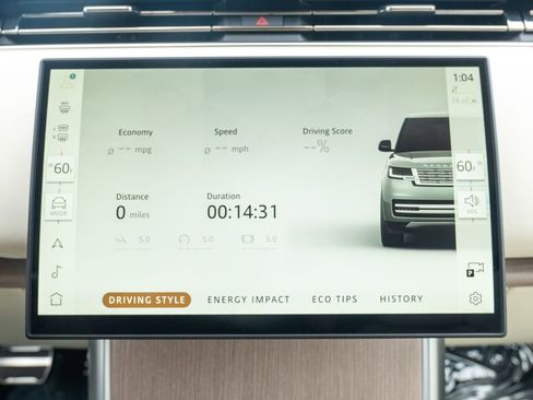 Used 2026 Land Rover Range Rover SE AWD/4WD image 27
