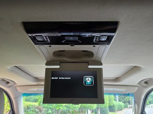 Used 2015 Chevrolet Tahoe LTZ image 30