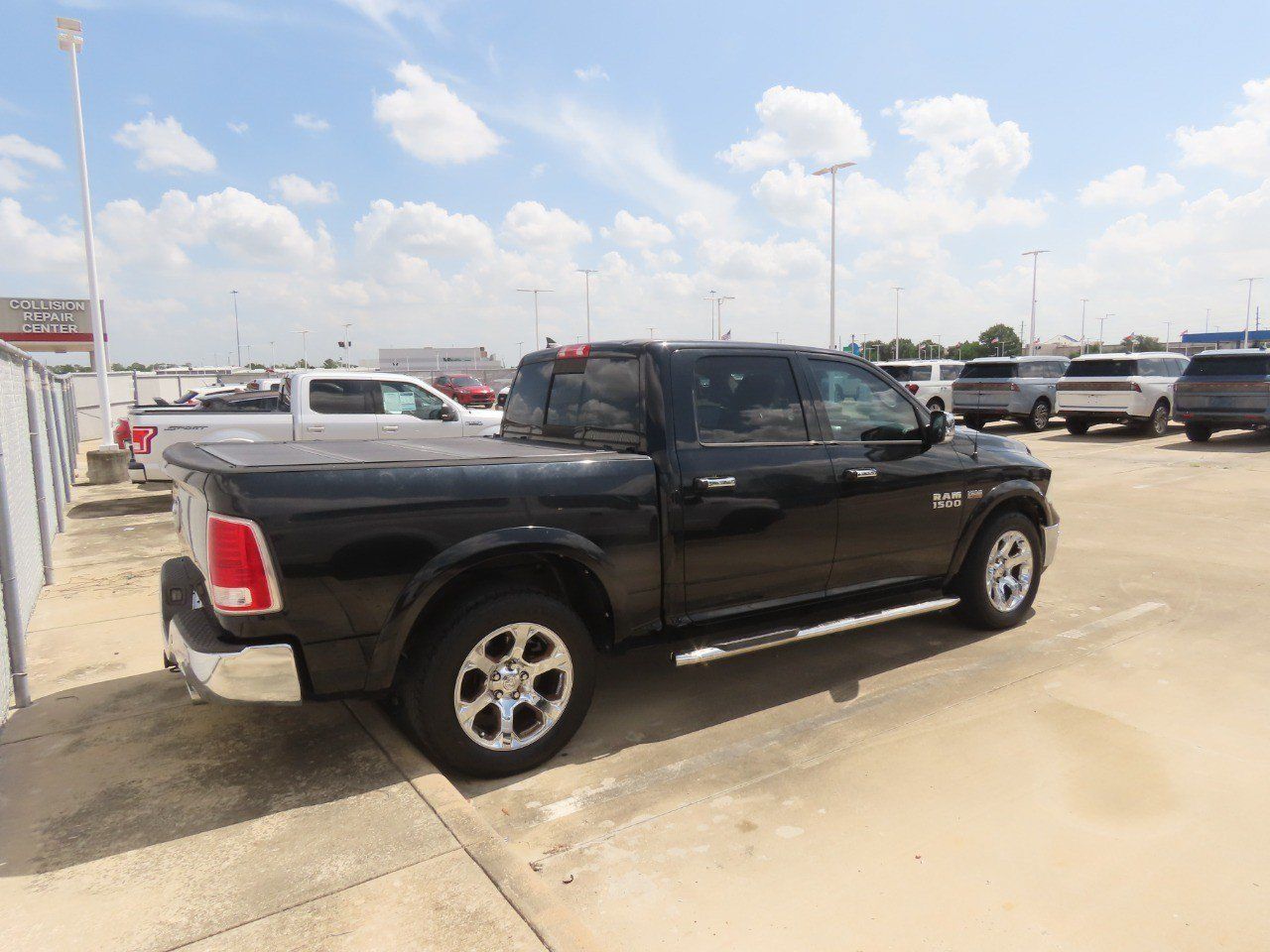 Used 2014 RAM 1500 Laramie w/ Convenience Group RWD image 10