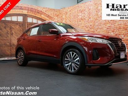 Used 2022 Nissan Kicks SV