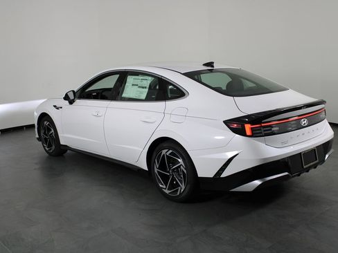 New 2026 Hyundai Sonata SEL image 3