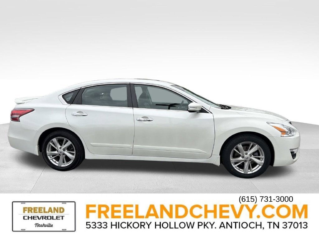 Used 2014 Nissan Altima 2.5 SL w/ Technology Package FWD image 2