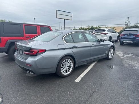 Used 2023 BMW 530i xDrive w/ Premium Package AWD/4WD image 9