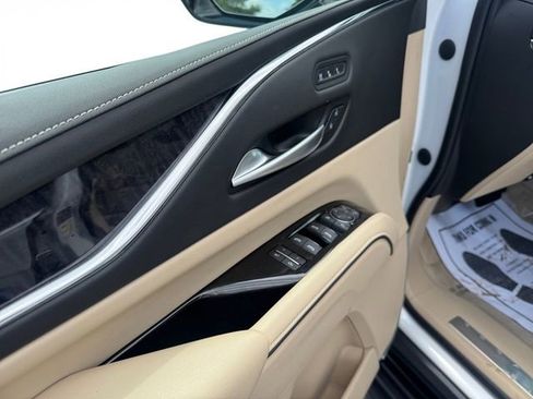 Certified 2023 Cadillac Escalade Premium Luxury AWD/4WD image 11