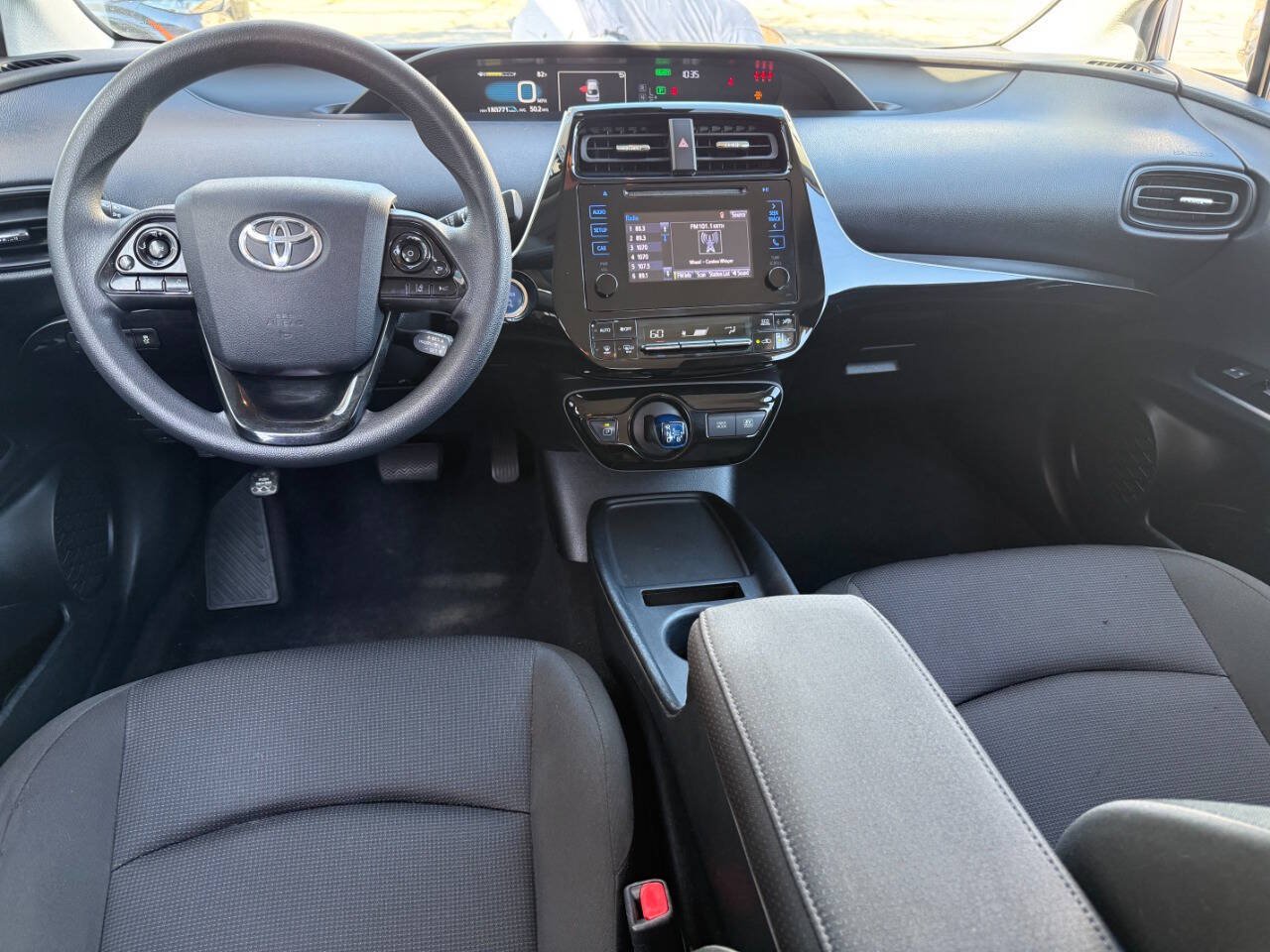 Used 2019 Toyota Prius L Eco FWD image 28