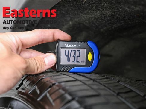 Used 2025 Dodge Durango GT RWD image 30