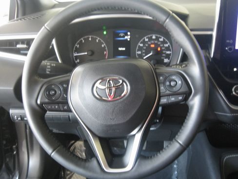 Used 2024 Toyota Corolla SE image 11