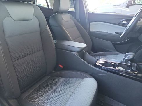 New 2025 Chevrolet Trax LT w/ Driver Confidence Package FWD image 24