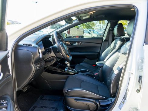 Used 2022 Kia Forte GT-Line image 11