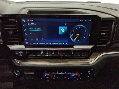 Used 2024 Chevrolet Silverado 3500 LT w/ Convenience Package image 15