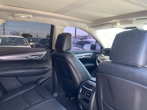 Used 2019 Cadillac XT5 Premium Luxury FWD image 23