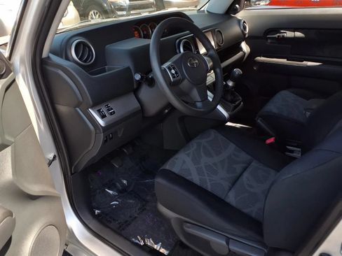 Used 2012 Scion xB FWD image 15