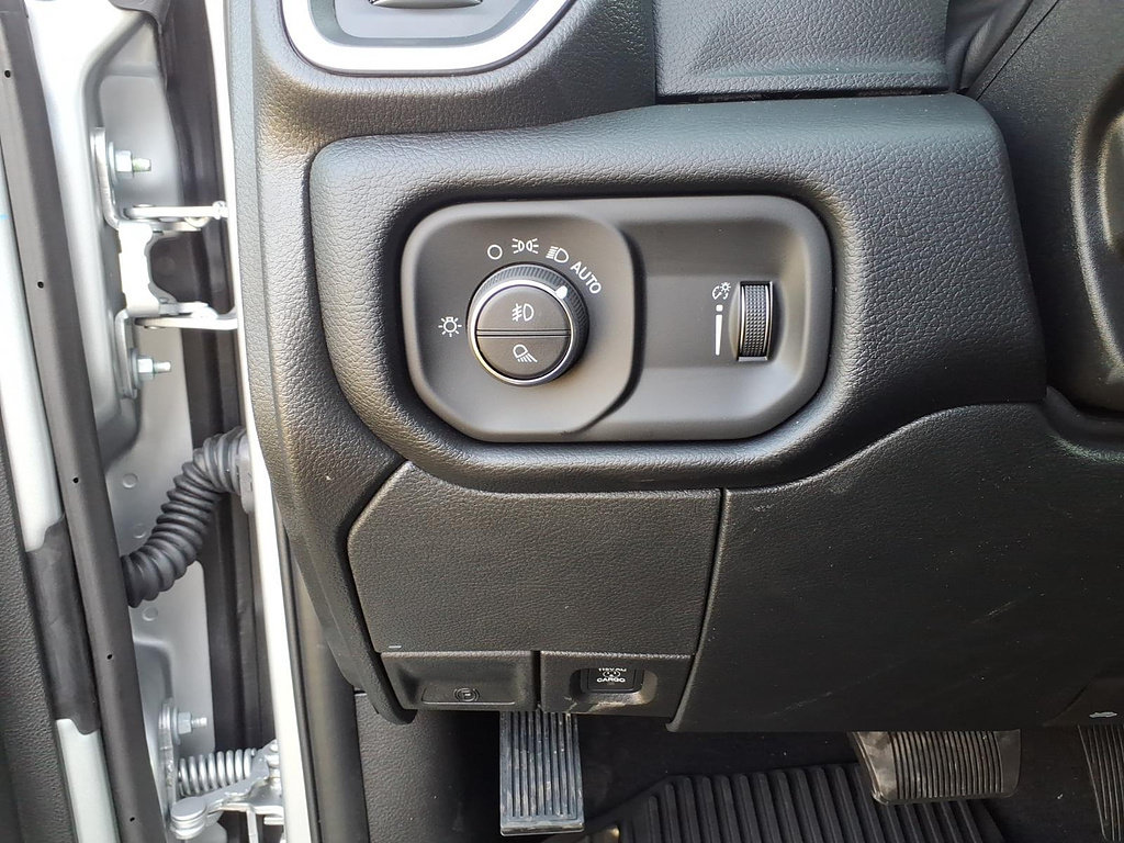 New 2026 RAM 3500 Big Horn AWD/4WD image 16