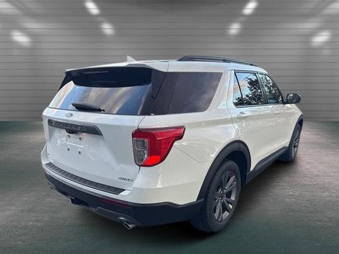 Certified 2022 Ford Explorer XLT w/ Equipment Group 202A image 7