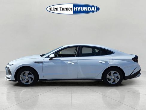 New 2026 Hyundai Sonata SE FWD image 4