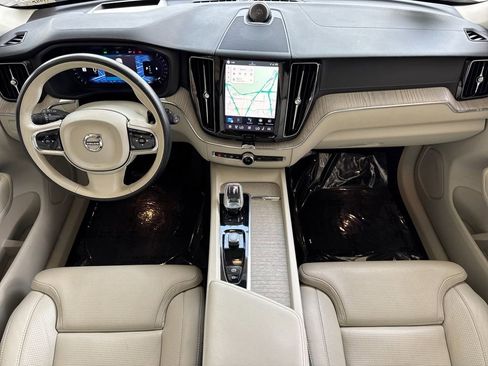 Certified 2023 Volvo XC60 B5 Ultimate AWD/4WD image 12