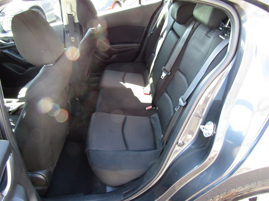 Used 2014 MAZDA MAZDA3 i Touring FWD image 16
