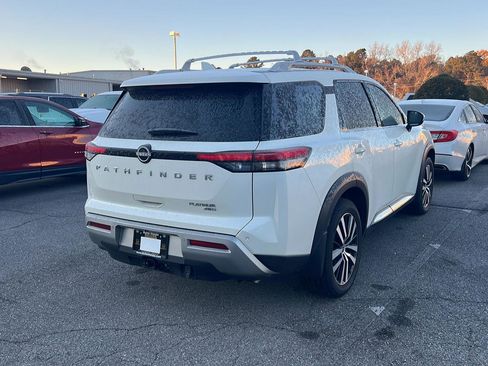 Used 2023 Nissan Pathfinder Platinum image 7