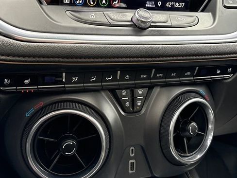 Used 2019 Chevrolet Blazer Premier w/ Sun and Wheels Package image 16