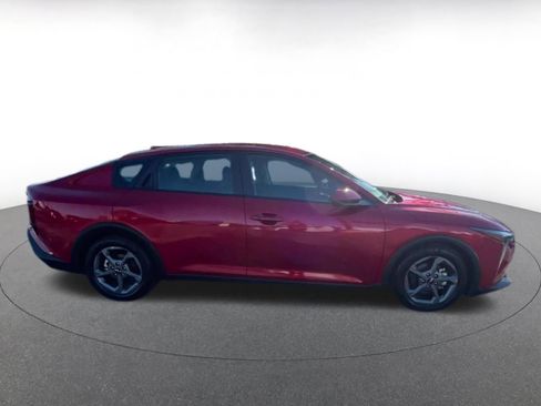 Used 2025 Kia K4 LXS image 16