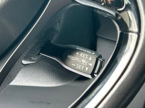 Used 2021 Toyota C-HR XLE FWD image 51