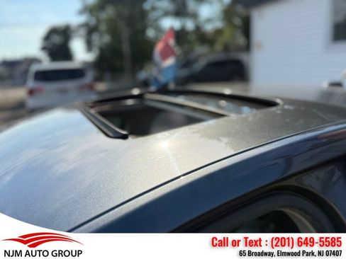 Used 2018 Ford Fusion SE w/ Fusion SE Technology Package FWD image 14