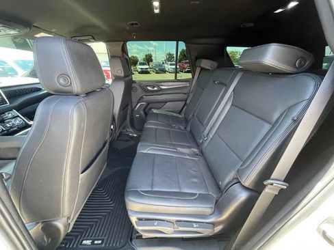 Used 2023 GMC Yukon Denali AWD/4WD image 18