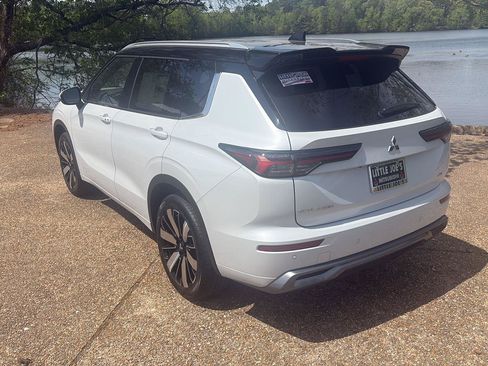 New 2026 Mitsubishi Outlander SEL AWD/4WD image 9