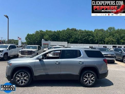 Used 2023 GMC Acadia SLT w/ Preferred Package FWD image 3