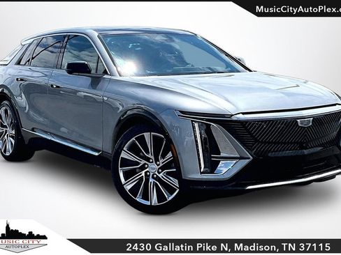 Used 2024 Cadillac Lyriq Luxury w/ LPO, Floor Liner Package AWD/4WD image 1