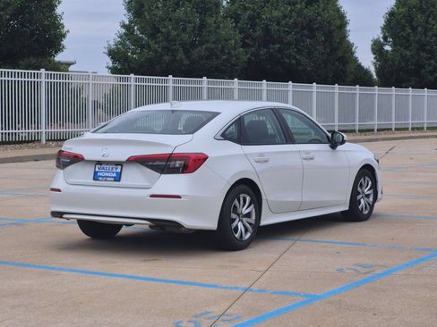 Used 2022 Honda Civic LX image 6