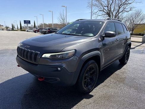 Used 2019 Jeep Cherokee Trailhawk w/ Comfort/Convenience Group image 9