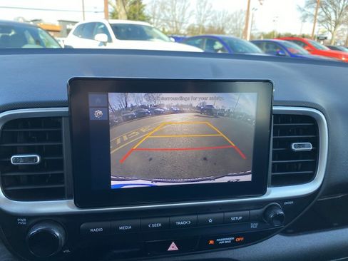 New 2025 Hyundai Venue SEL image 10