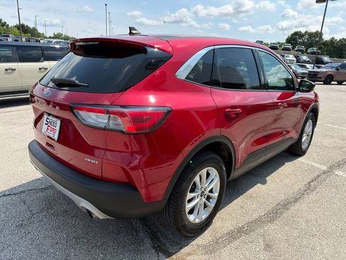 Used 2022 Ford Escape SE w/ Cold Weather Package AWD/4WD image 7