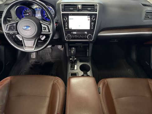 Used 2018 Subaru Outback 2.5i Touring w/ Popular Package #3 AWD/4WD image 13