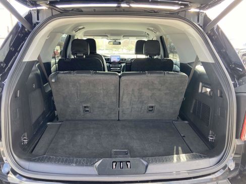 Used 2022 Ford Explorer Limited w/ Equipment Group 301A image 31