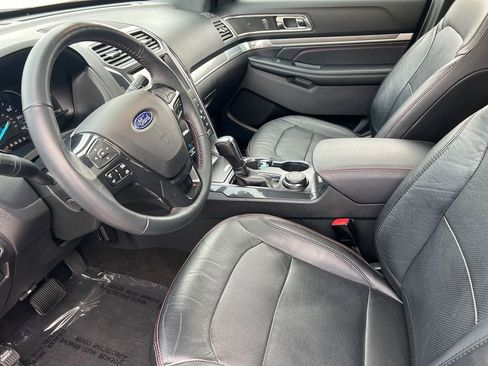 Used 2019 Ford Explorer Sport w/ Equipment Group 401A AWD/4WD image 8